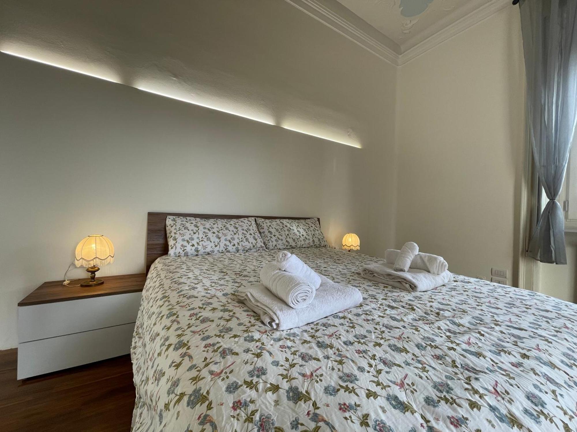 Bg Central Royal Suite Con Parcheggio - Vista Citta Alta Bergamo Exterior photo